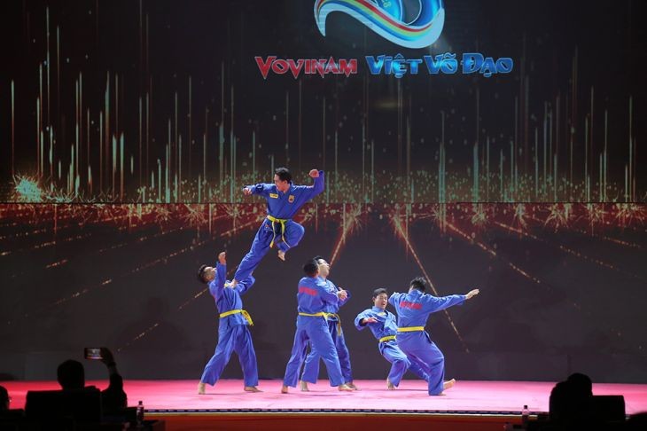 越武道成立85周年纪念仪式武术表演一幕。（图：平阳报）