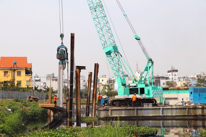 参良涌工程正施工中。