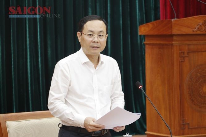 市委副书记阮文孝在会议上发言。（图：文明）