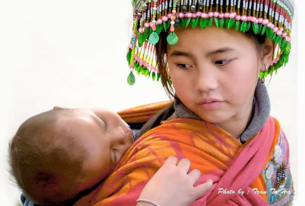 母爱 陈光明 摄