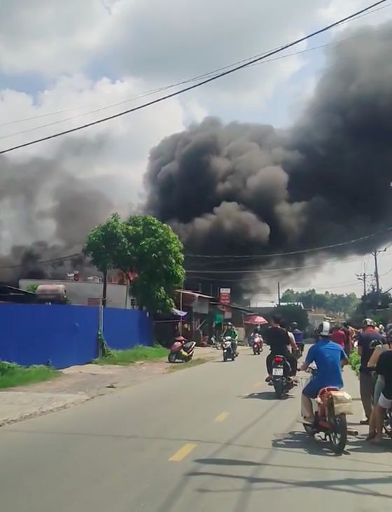 古芝县某存车埸失火