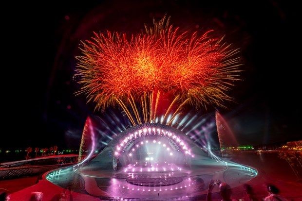 亚洲规模最大的海水面上多媒体艺术展示秀Kiss The Stars。太阳集团供图