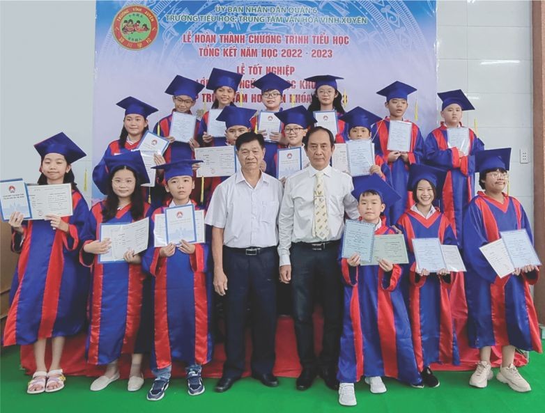 颍川双语学校结业暨毕业典礼