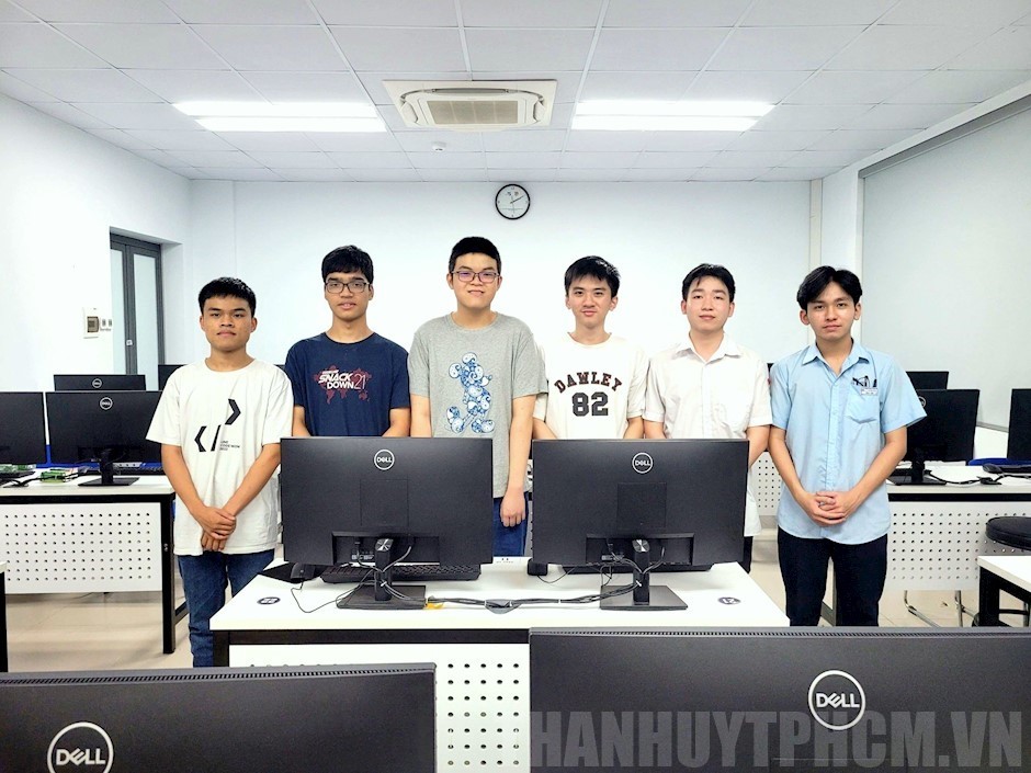 越南学生在亚太信息学奥赛获6奖牌