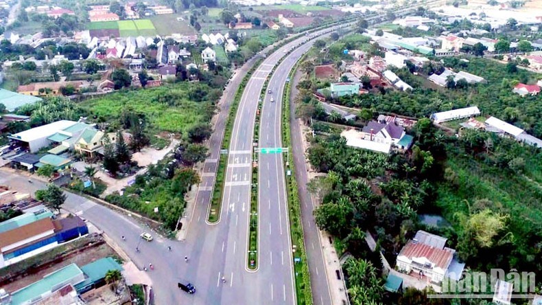 当前的联姜-普仁(Prenn)高速公路将衔接保禄-联姜和新富-保禄高速公路。（图：人民报）