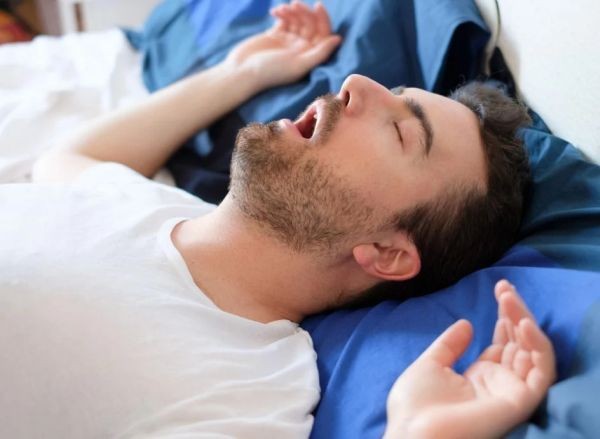 新研究首次证明，通过睡眠期间海马体和大脑皮层之间的交流，大脑中的记忆能够得到持久巩固。（示意图：互联网）