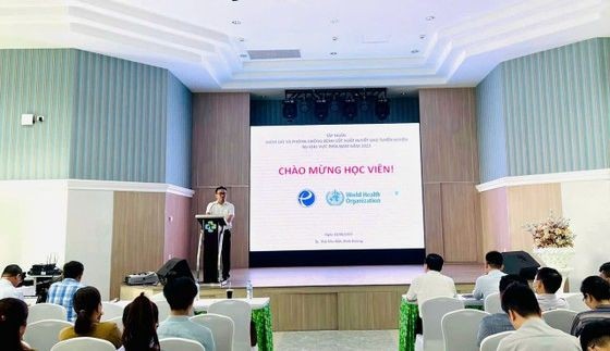 登革热防范集训班开办