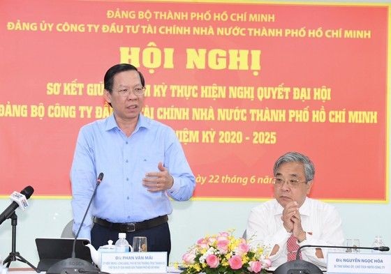 集中建设率先垂范党员队伍