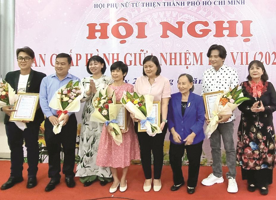 市慈善妇女会积极展开社会工作