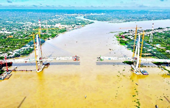 美顺２桥面貌渐露