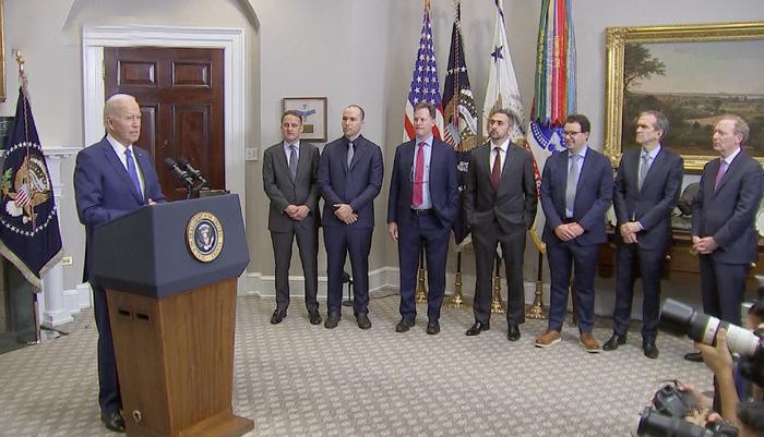 拜登与美人工智能领域７家领军科技企业负责人会面。（图：互联网）