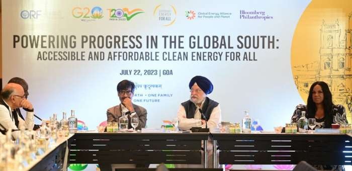 会议上提出，到2030年将可再生能源发电能力提高两倍等提议，但是各国对此存在分歧。（图：互联网）