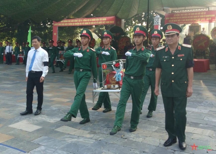 安葬86位烈士骸骨