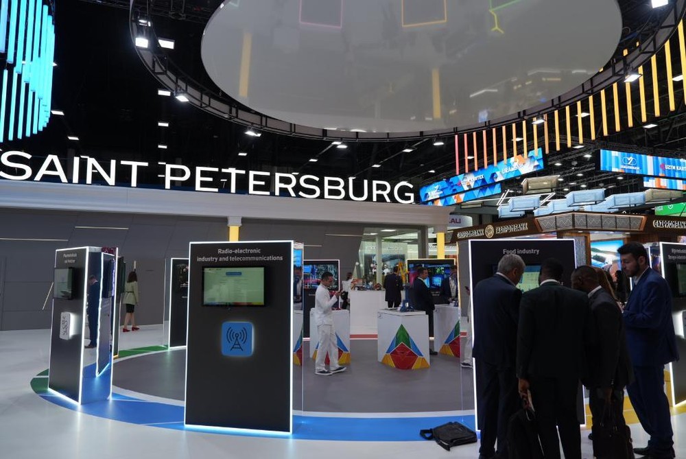 这是7月27日在俄罗斯圣彼得堡拍摄的俄非峰会圣彼得堡市展区。（图：新华社 ）