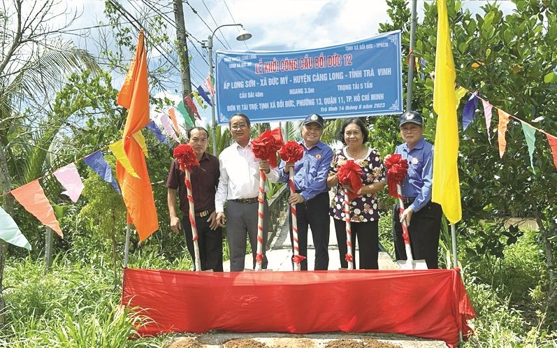 培德精舍理事会代表与地方代表主持动土仪式。