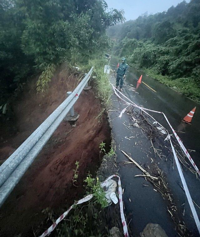 平福与林同省通道再现山体滑坡