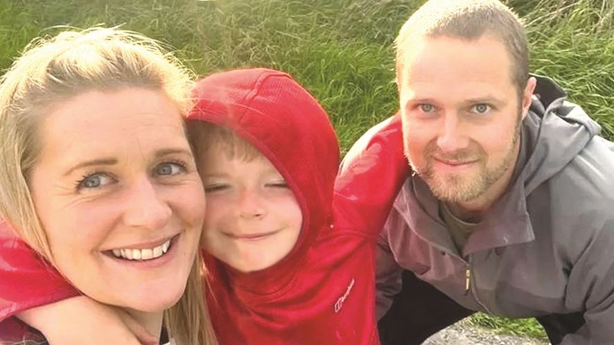 5 岁男孩完成近 309 公里徒步壮举