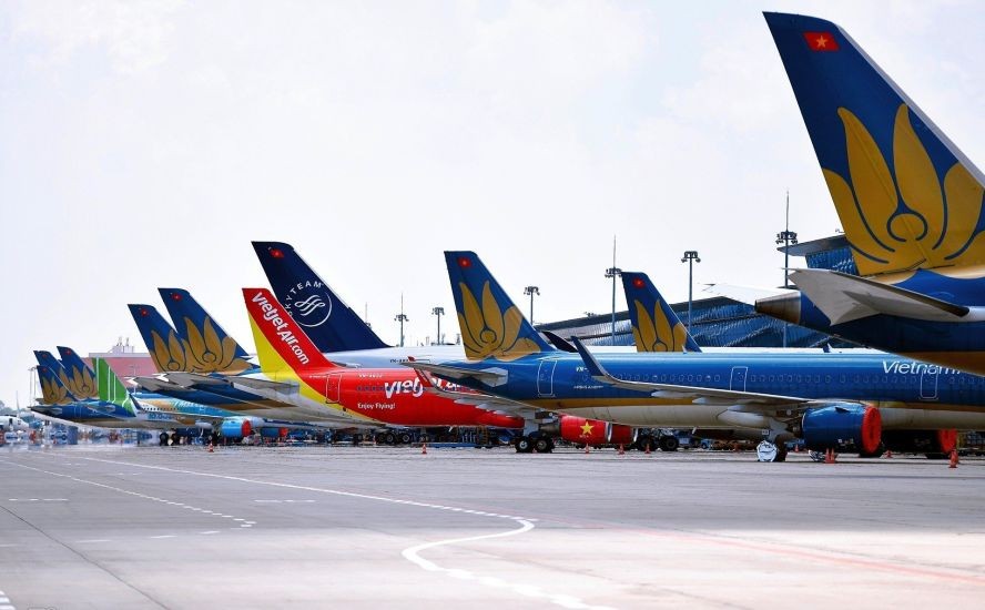 自2023年9月1日起，若航班延误5小时以上，乘客可获得退款。