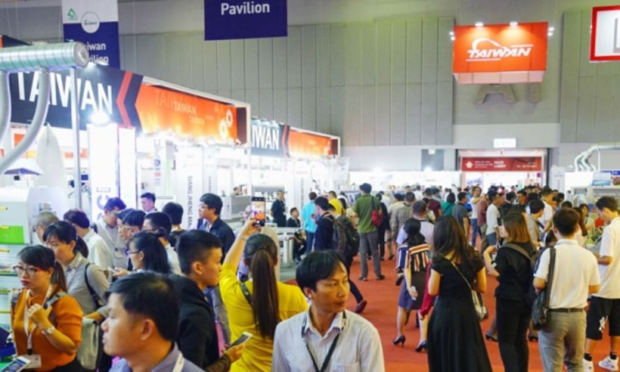 辅助木制品产业建立智能工厂