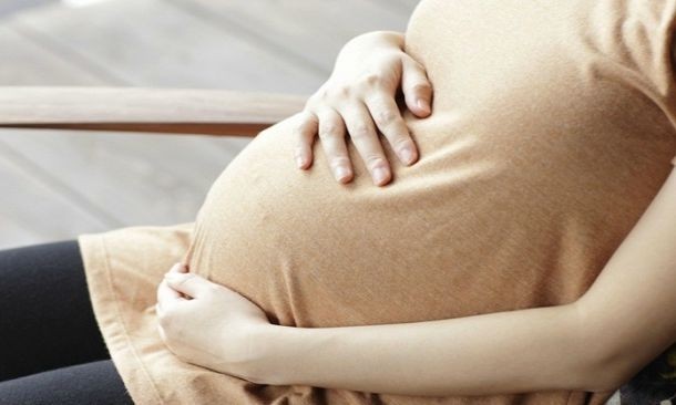 孕妈注意生活习惯可缓解孕期水肿