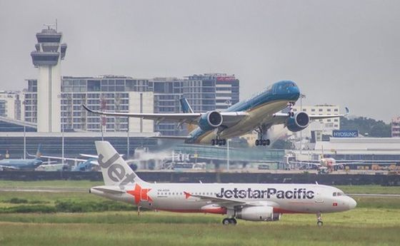 乘坐飞机抵越国际游客激增