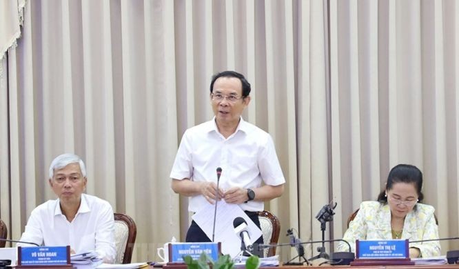 市委书记阮文年会上发言。（图：市党部新闻网）