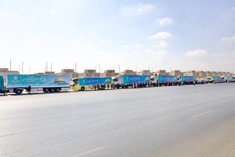 埃及援助巴勒斯坦的人道主义车队出发。（图：Getty Images）