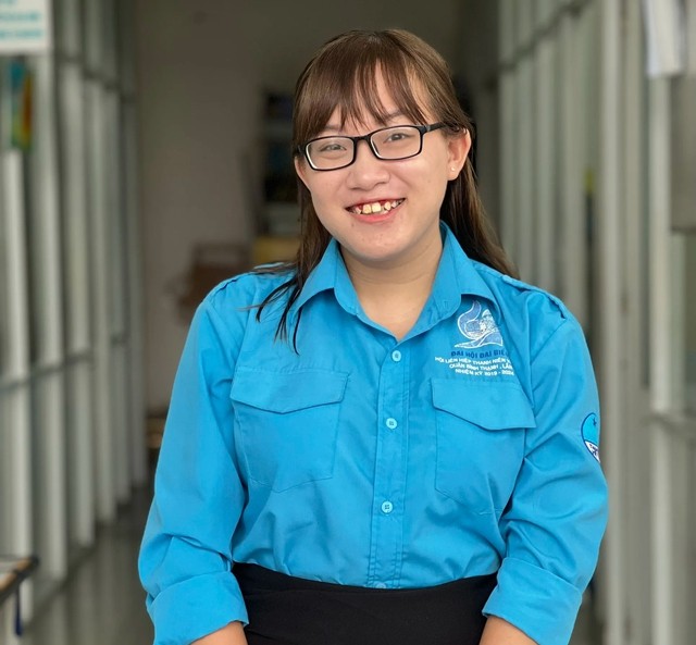 丹卿一直努力为帮助残疾青年作出贡献。