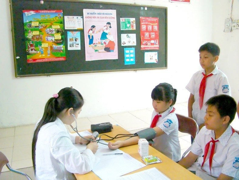 参加医保的学生、大学生将获国家辅助至少30%的医保费。