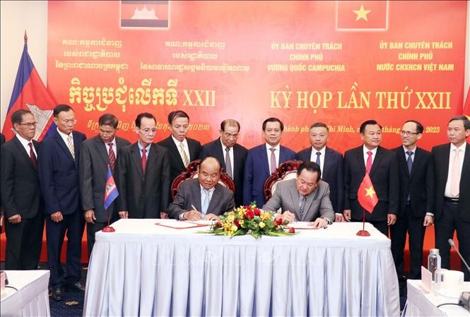 致力搜寻在柬国牺牲烈士骸骨回乡