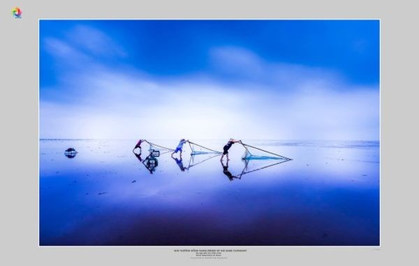 新加坡作者尤金‧刘（译音）的《黎明时分的渔民》。