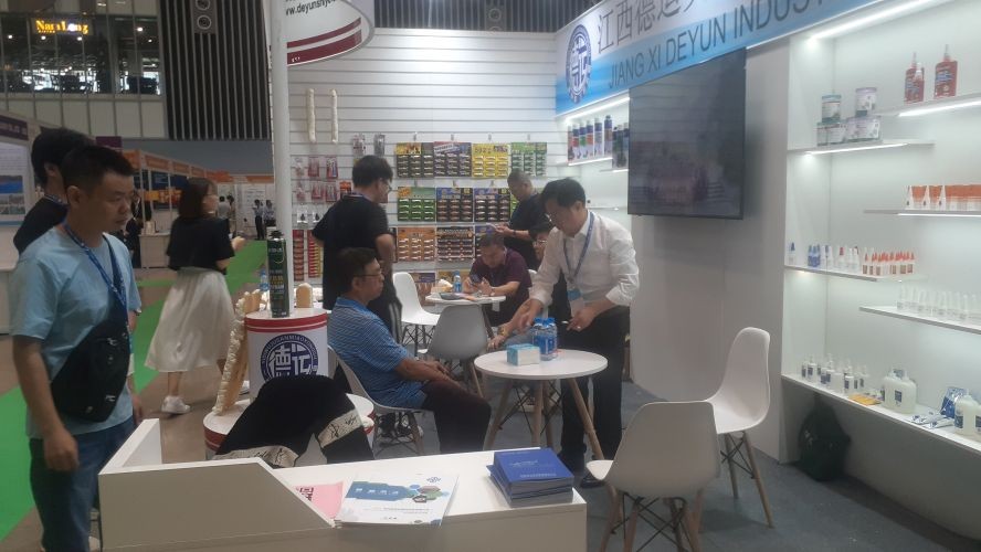 今年参展的中国化工企业数量比新冠肺炎疫情前增三倍。