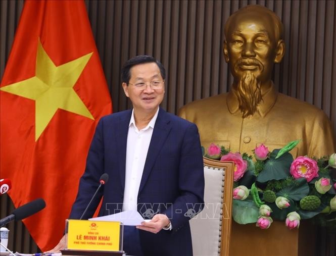 政府副总理黎明概主持会议。（图：越通社）