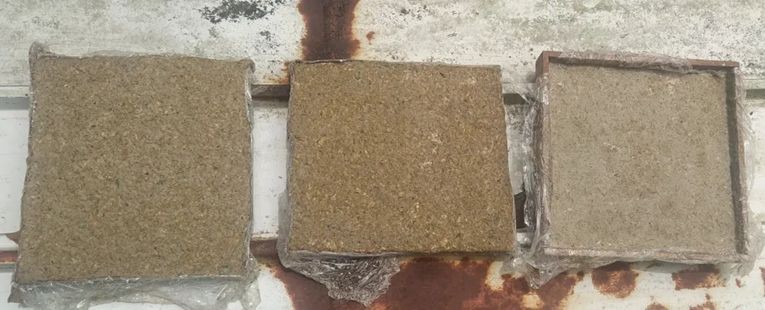 废弃稻谷加旧报纸成环保建筑隔热材