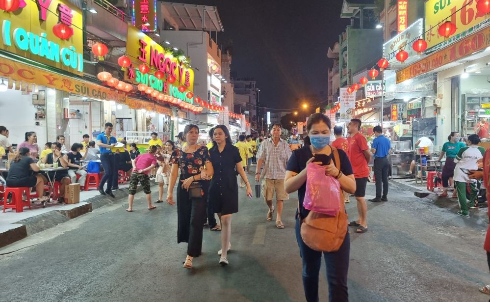 何宗权饮食街投入活动