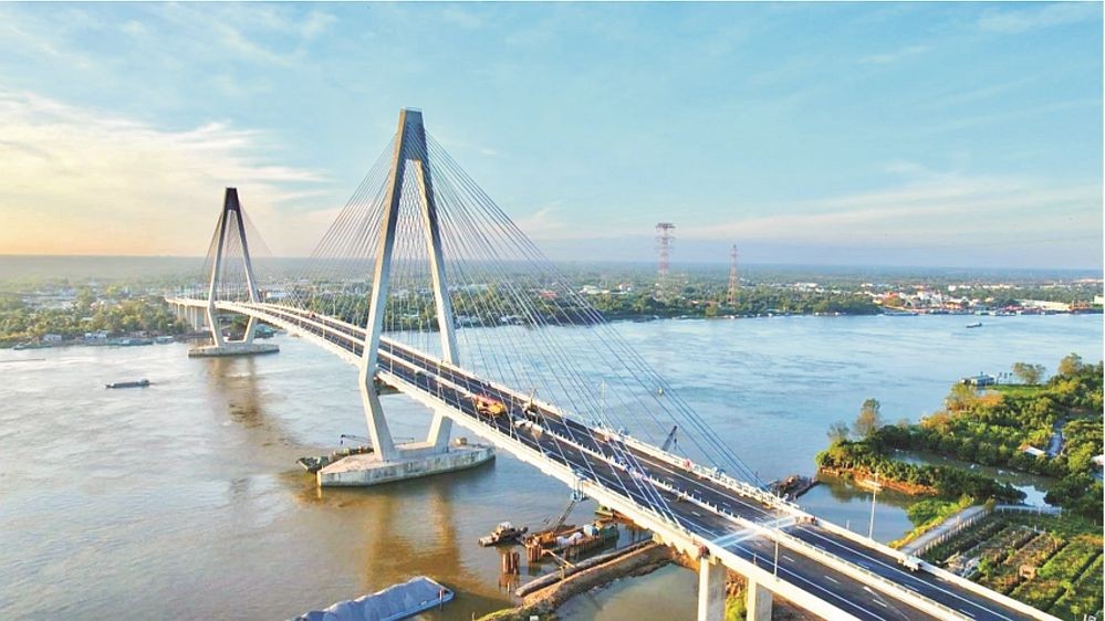 在交通运输部的努力下，美顺二桥已如期投入运营。