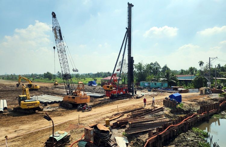 本市加快施工环市三路项目进度