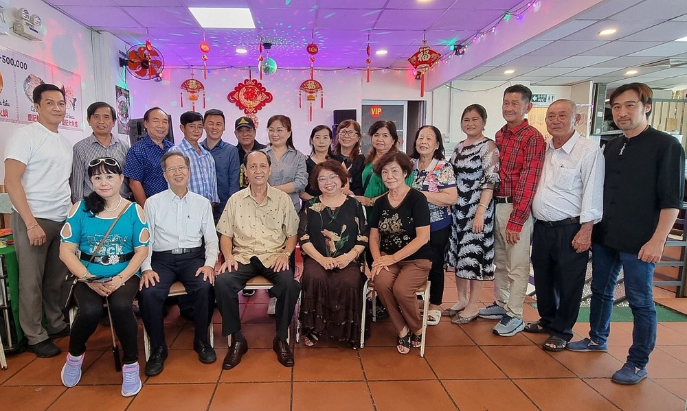 为保存民族文化艺术作努力