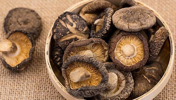 香菇愈香愈好？