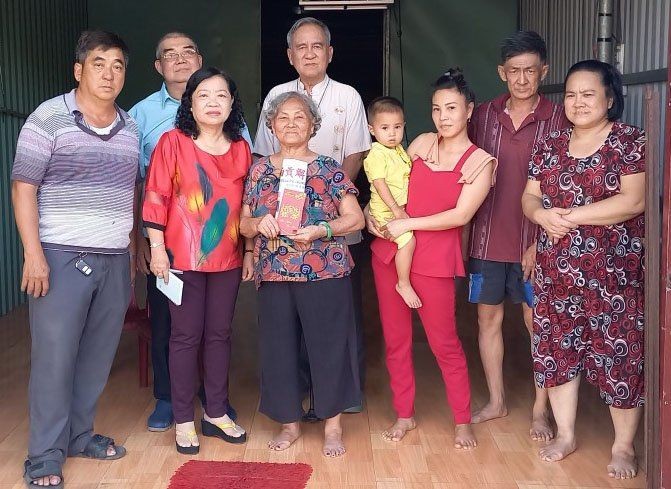 新安市关圣帝庙春节送暖