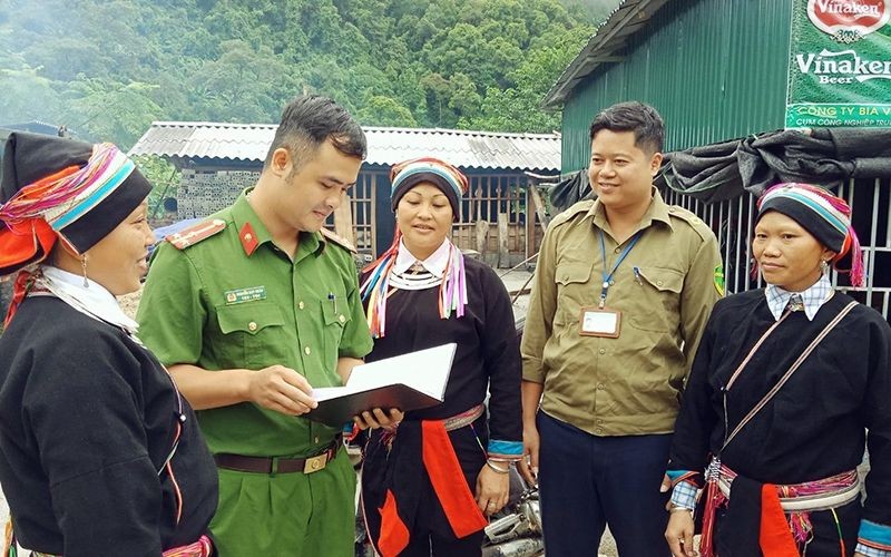 加强向人民宣传关于贩卖人口。（图：蓝洋）