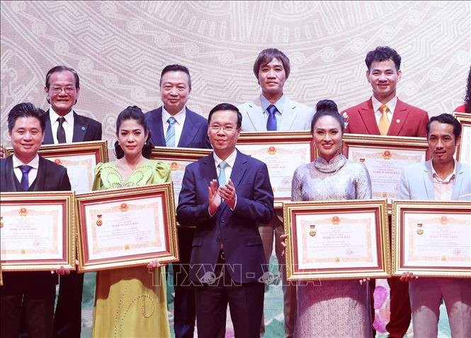 人民艺人、优秀艺人乃国家宝贵财富