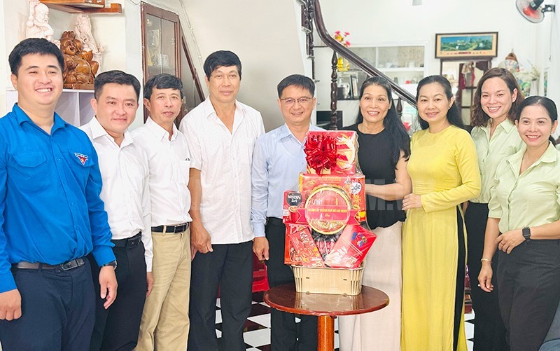 培育越老柬三国人民特别友好关系