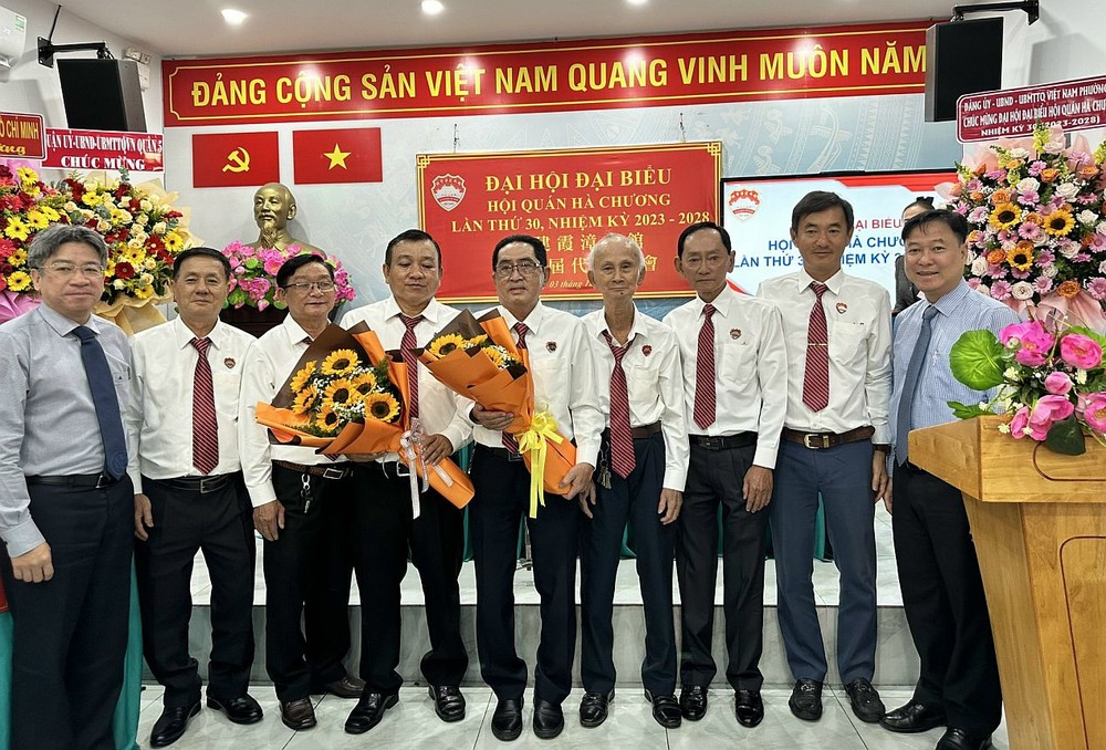 霞漳会馆于去年12月举行第三十届代表大会。