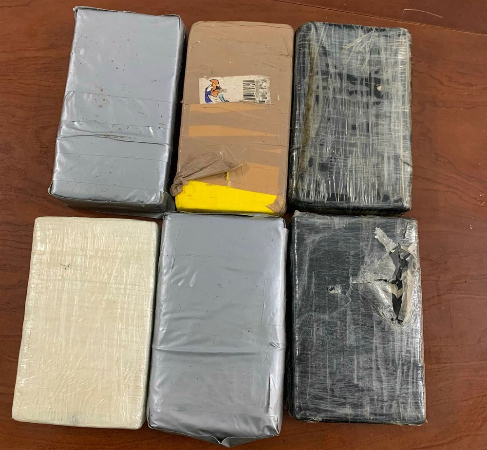 疑是违禁物品漂到富安海域