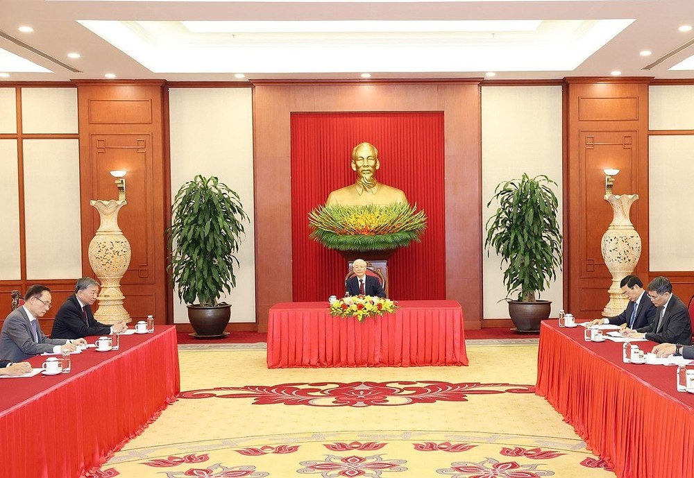 阮富仲总书记与俄总统普京电谈