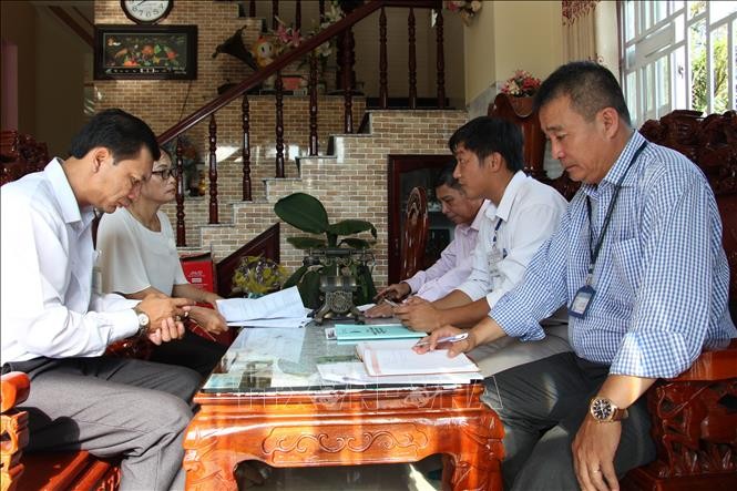 2024年中期人口普查采用直接访谈方法。（图片：《越通社》）