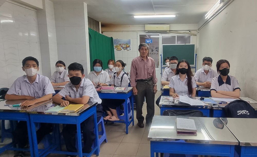 启秀外语中心迁新址