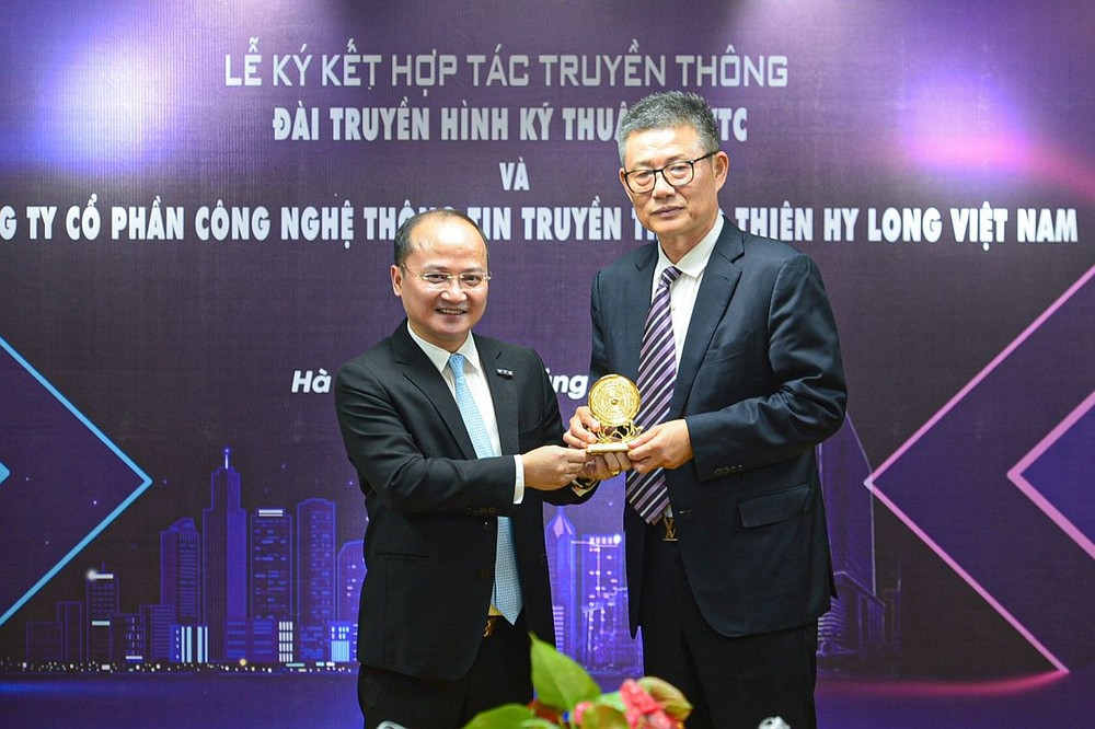 千禧龙传媒与数字电视台 VTC 签署战略合作协议