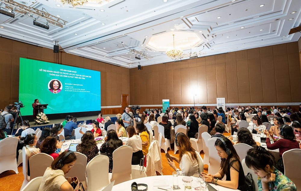 商业论坛吸引上百名女商人参加。（图：UNW）